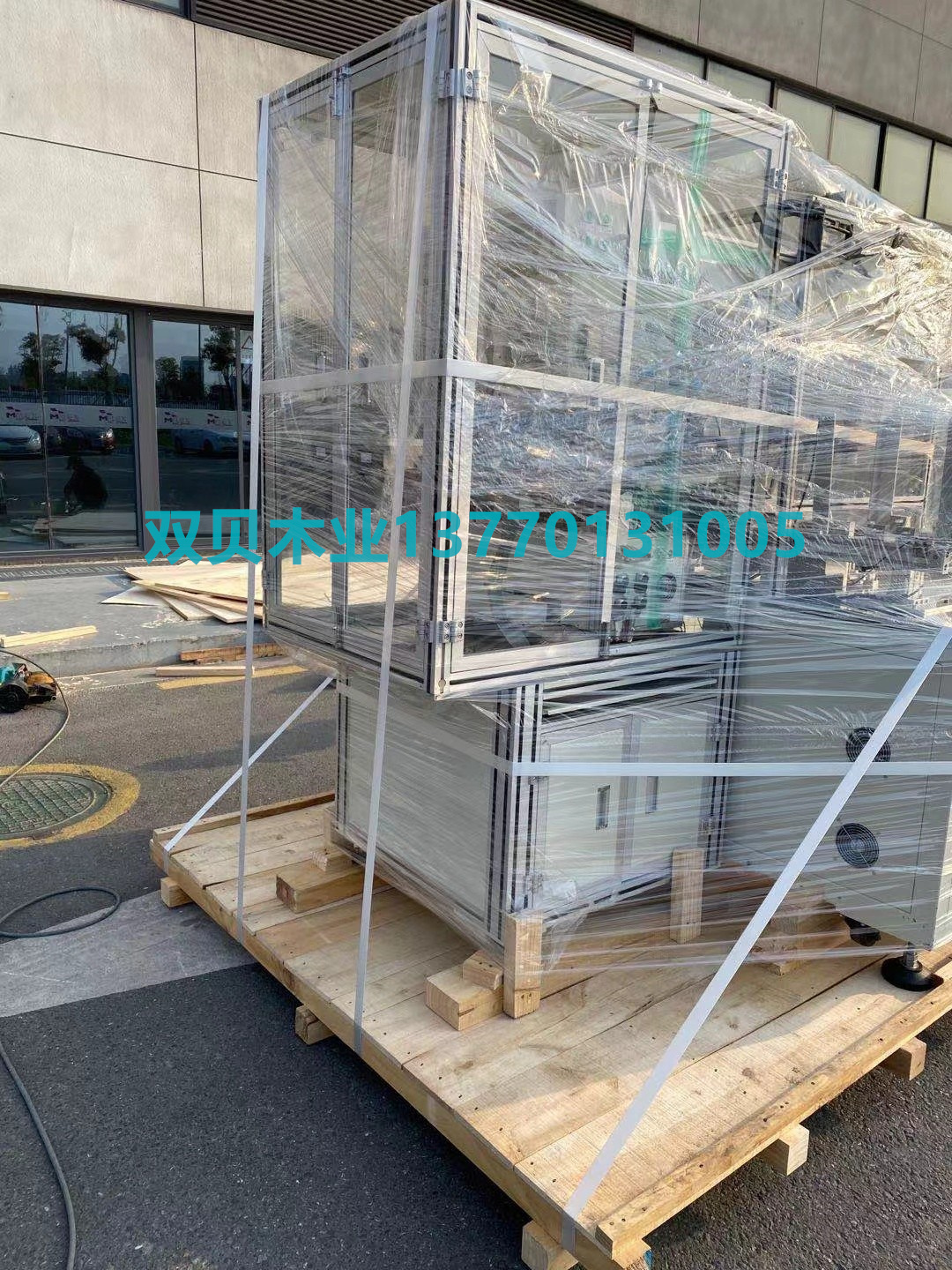 木托盤在運(yùn)輸貨物時(shí)的注意事項(xiàng)